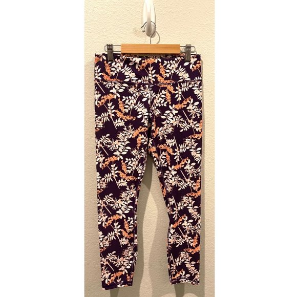 FABLETICS Salar Printed Powerhold Capri Leggings - Picture 1 of 3